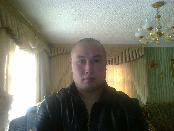 Данияр Муканов