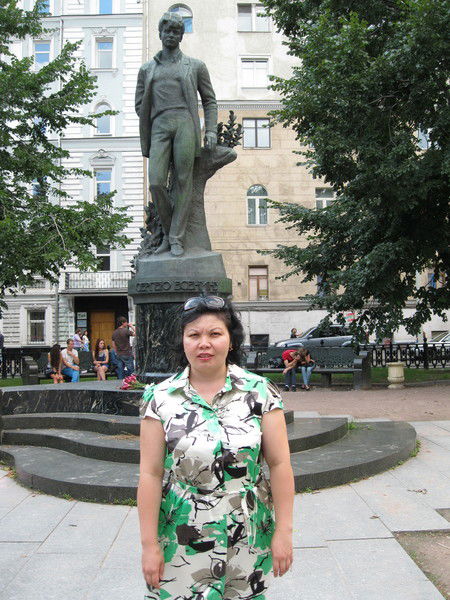 Наза Диханова