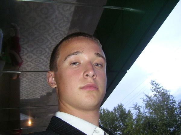 Саня Иванов