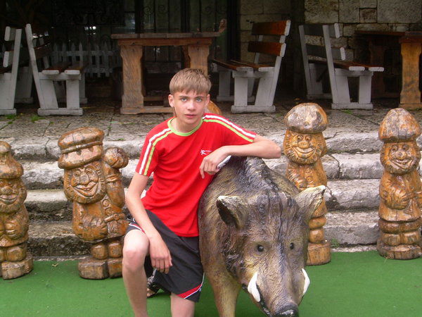 Антон *********