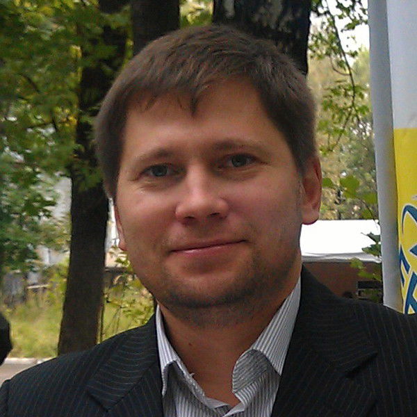 Олег Антонов