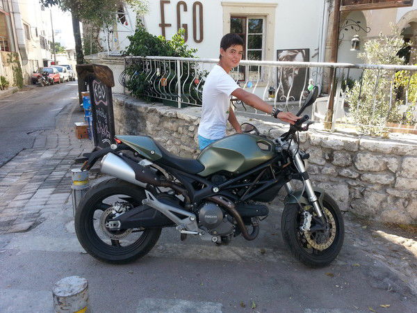 Адиль Наужанов