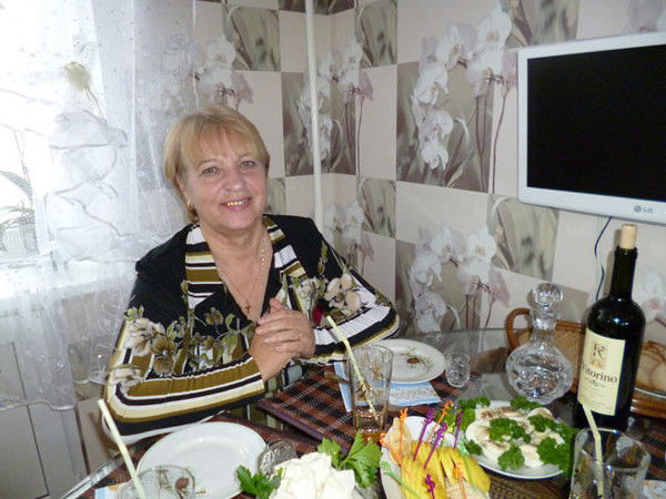 Елена Сухарева