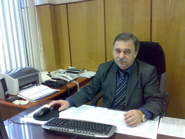 Олег Азаров