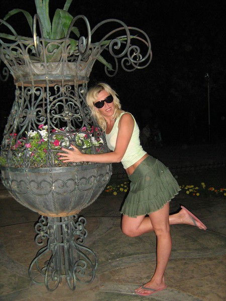 Елена Елена