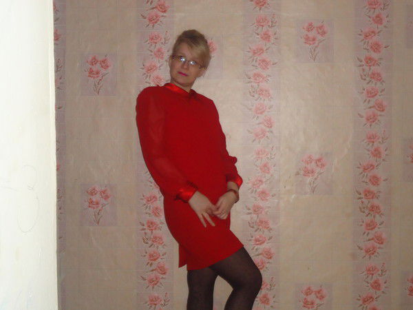 Лена Тихонова