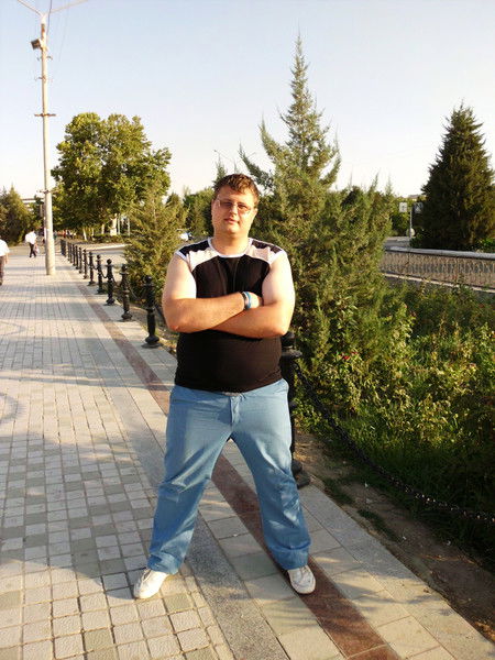 Женя Карпов