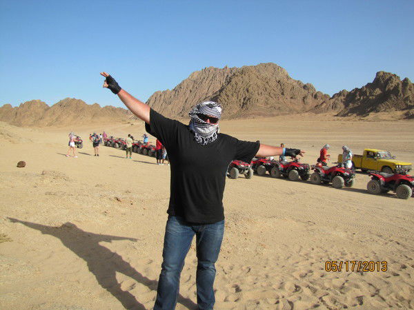 Роман Красношапка