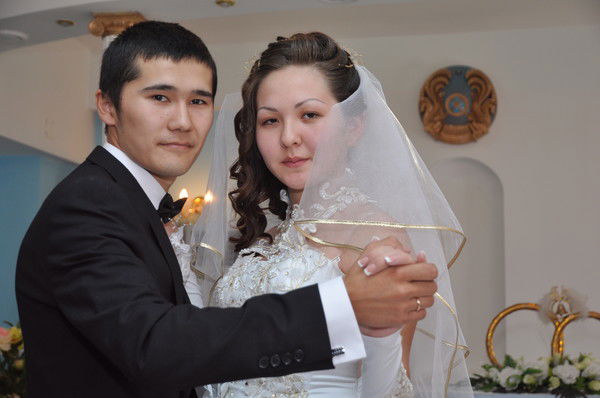 Амир Сериков