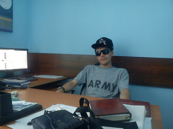 Ислам Сулейманов