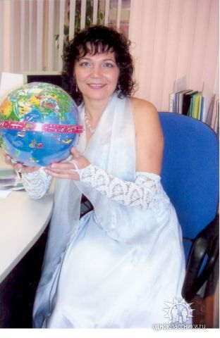 Елена Оларь