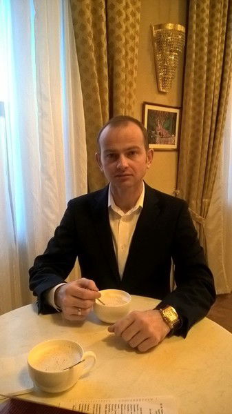 Денис Попов