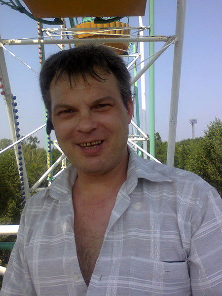 Максим Толстенко