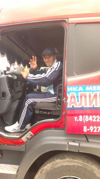 Дониёрбек Каримов