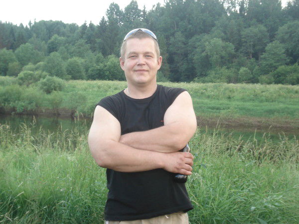 Олег Аверичев