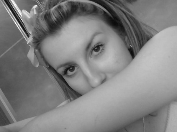 Алечка Кухарь