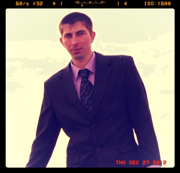 Роман Скуратов