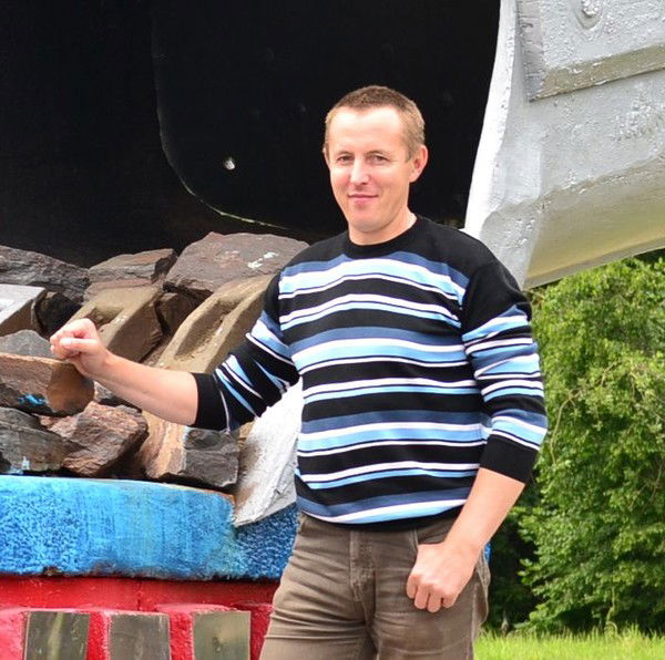 Виктор Олейник