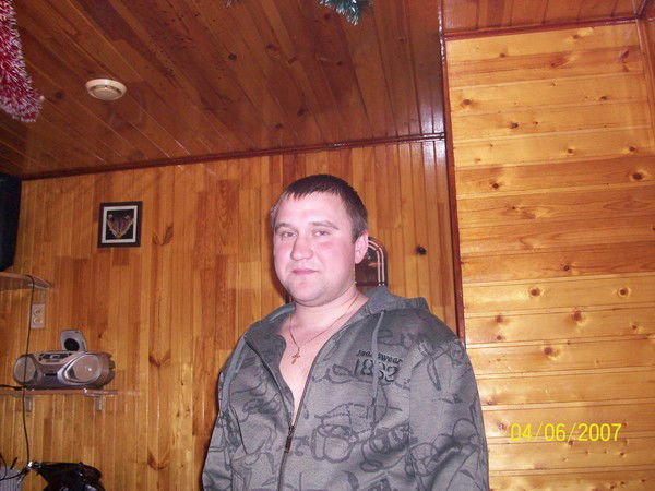 Антон Тарасов