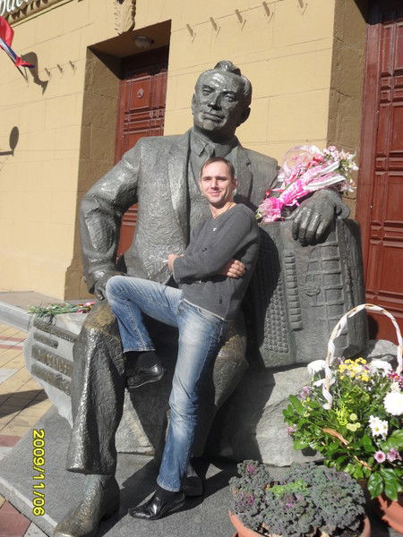 Денис Суганякин