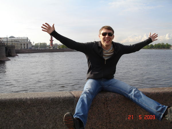 Денис Толстой