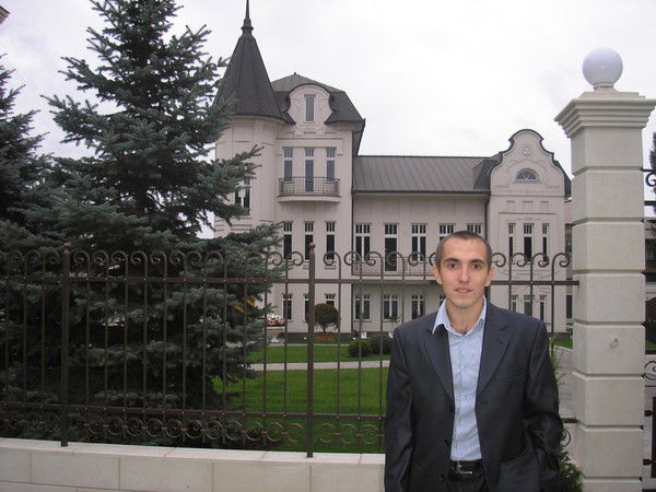 Неизвестно Неизвестно