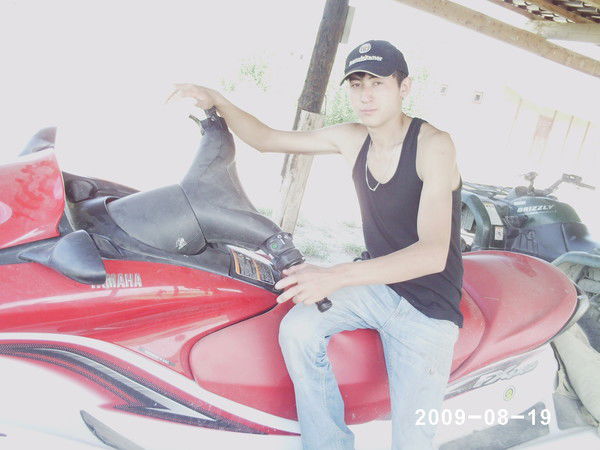 Данияр Ахметов