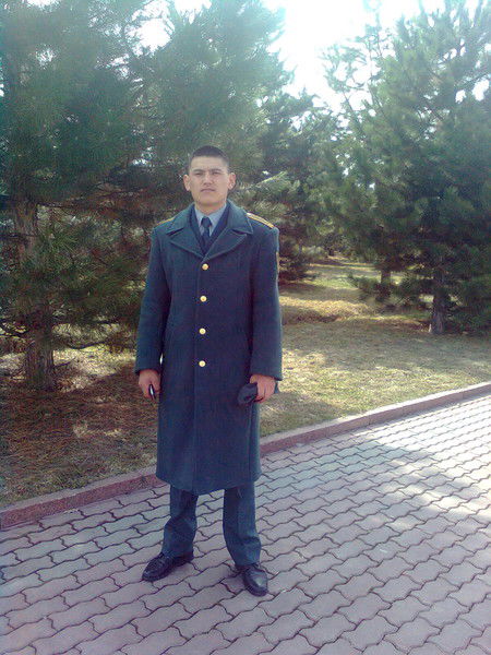 Алишер Искак