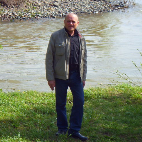 ЕВГЕНИЙ САЗОНОВ