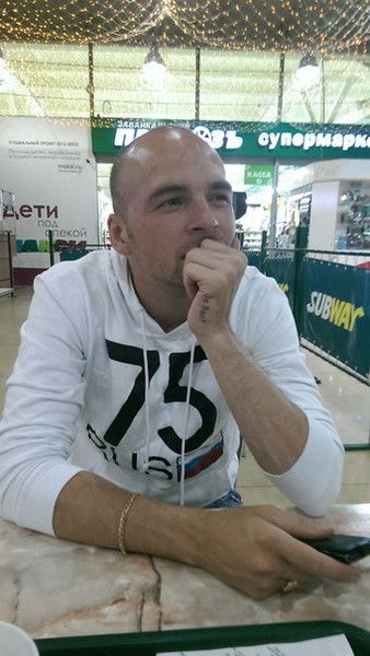 Олег Насанов