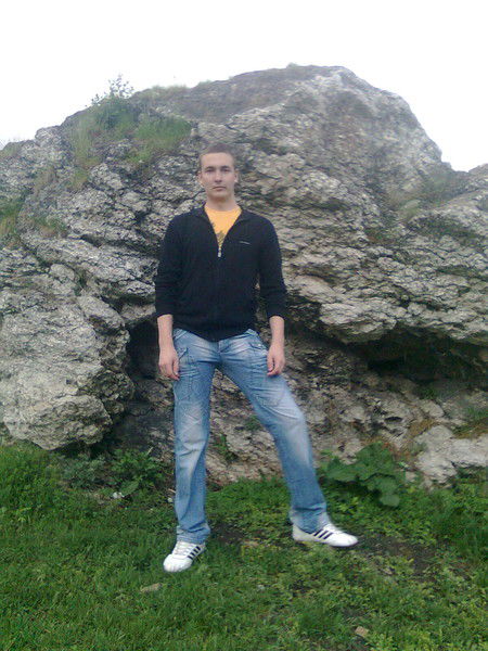 Антон Михайлов