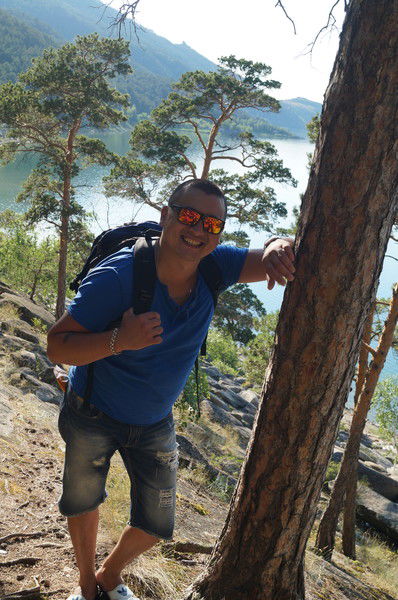 Анвар Ахметов