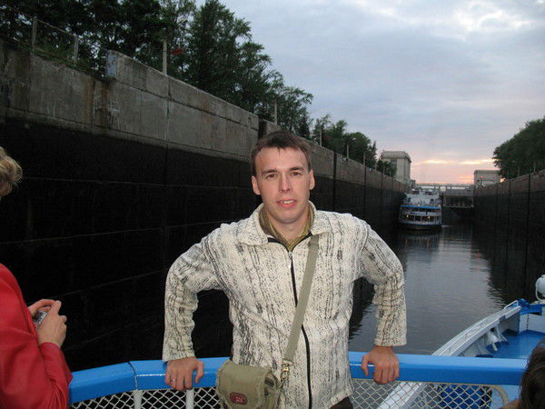 Андрей Белов