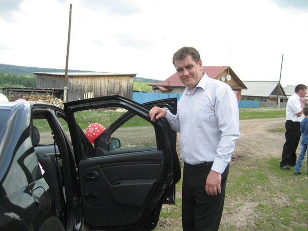 Анатолий Иванов