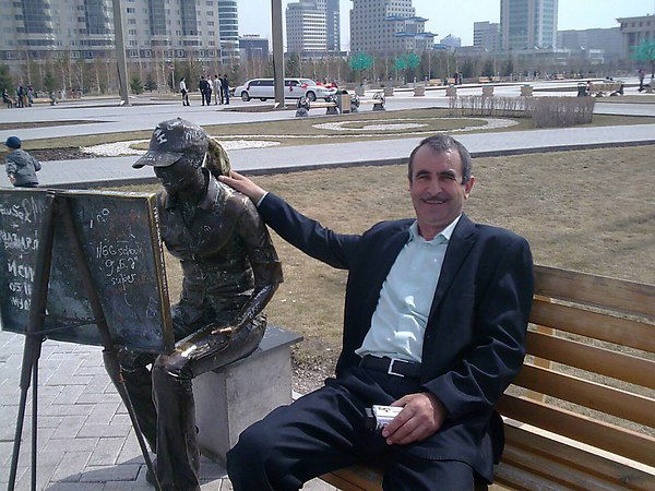 Эльдар Ахмедов