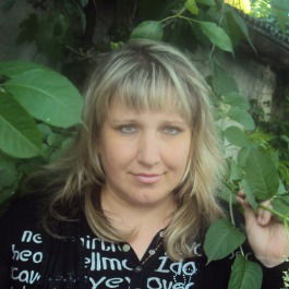 Лена Комисса