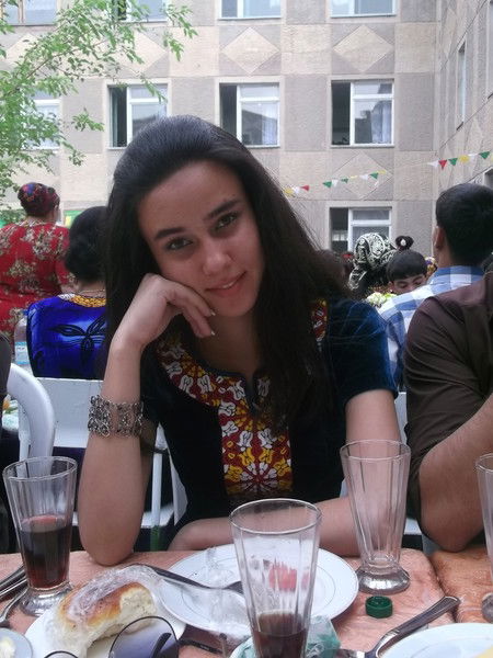 Селья Чарыева