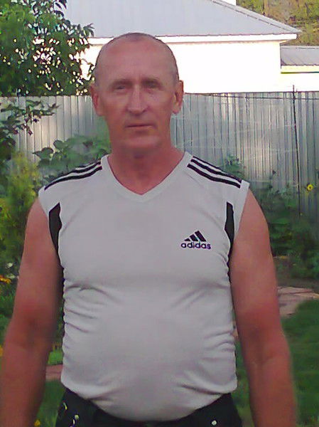 Николай Карья