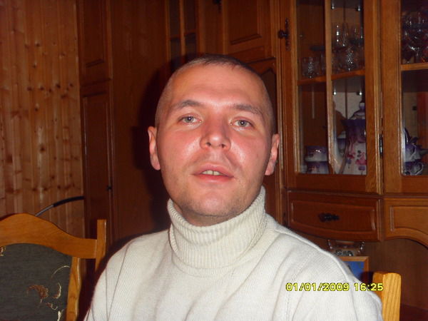 Лешка Байбориев