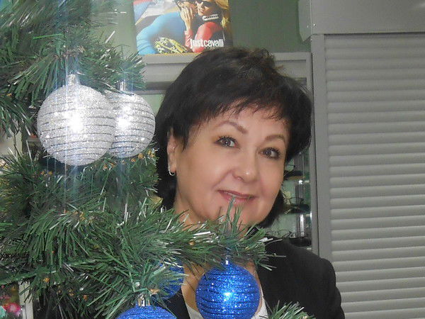 Галина Кострик