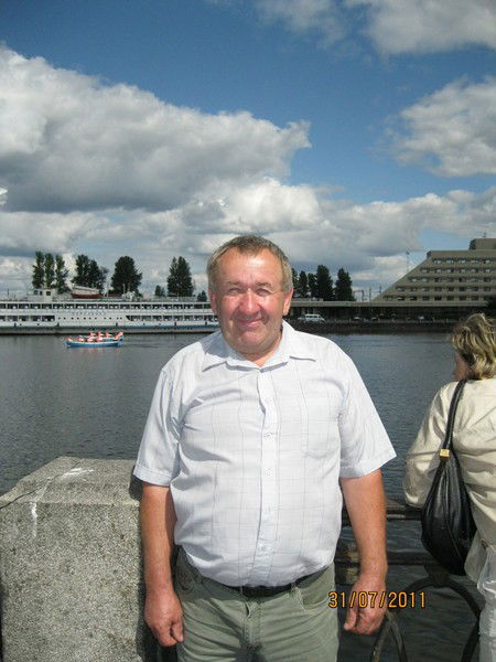 Анатолий Харламов