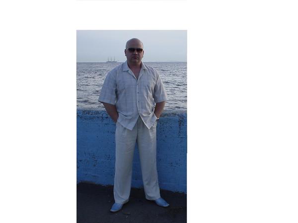 Александр Овчаренко