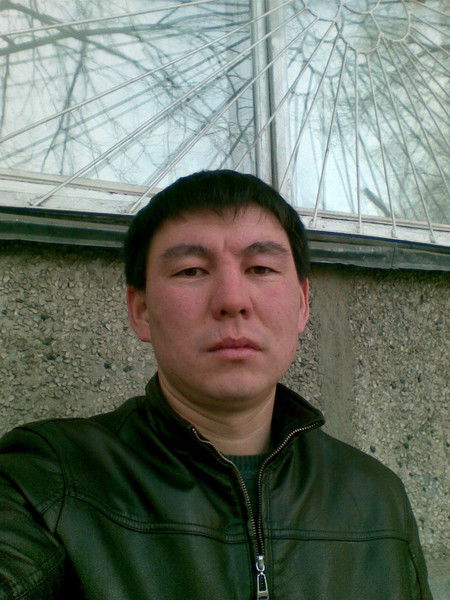 Медет Сариев