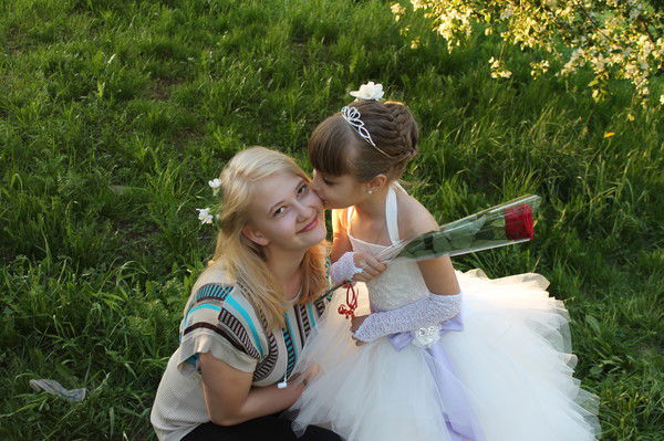 Поля Клюева