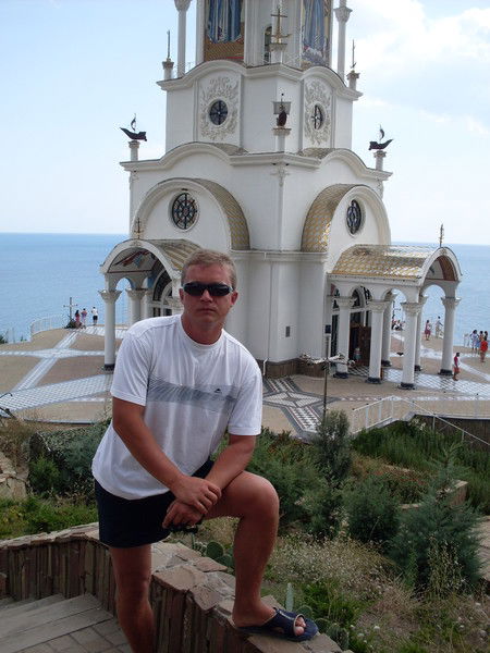 Владимир Голеня