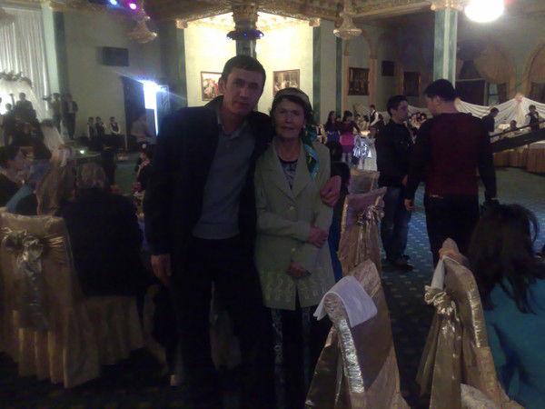 Отабек Бурханов