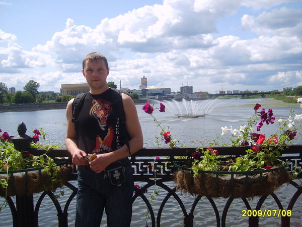 Олег Кондратенко