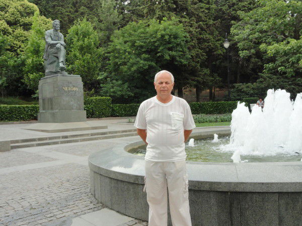 Александр Москаленко