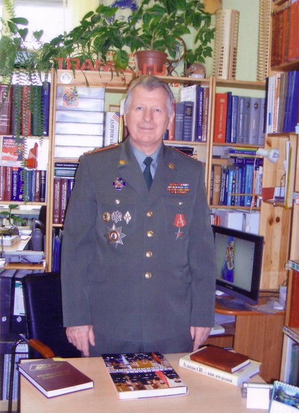 Гений Толокольников