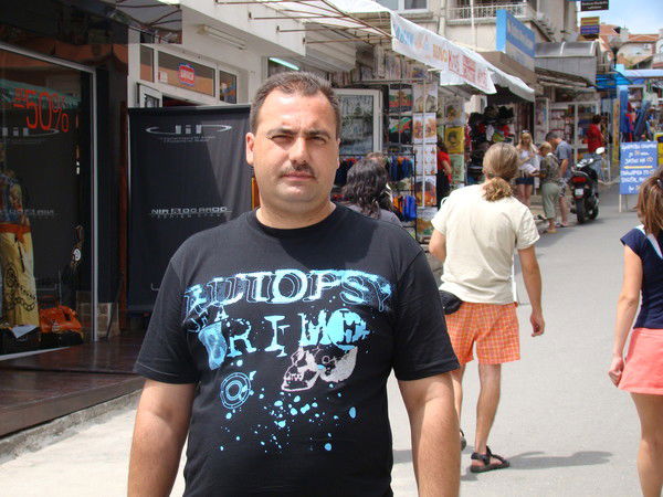 Игорь Безродный